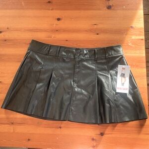 NWT XXL Pleather Pleated MiniSkirt